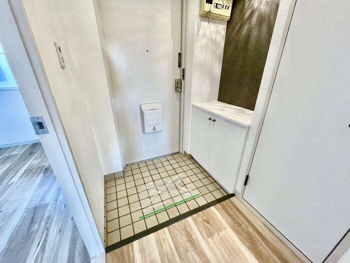 物件内観写真20　(玄関)