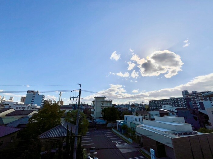 物件内観写真22　(室内からの展望)