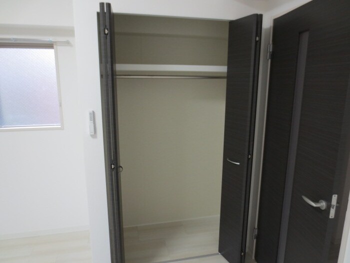 物件内観写真12　(収納)