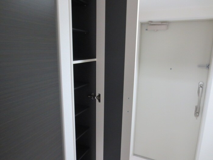 物件内観写真13　(靴箱)