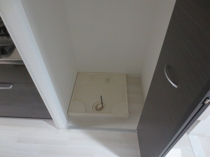 物件内観写真18　(洗濯機置場)