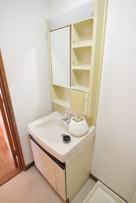 物件内観写真12　(収納)