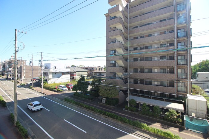 物件内観写真22　(室内からの展望)