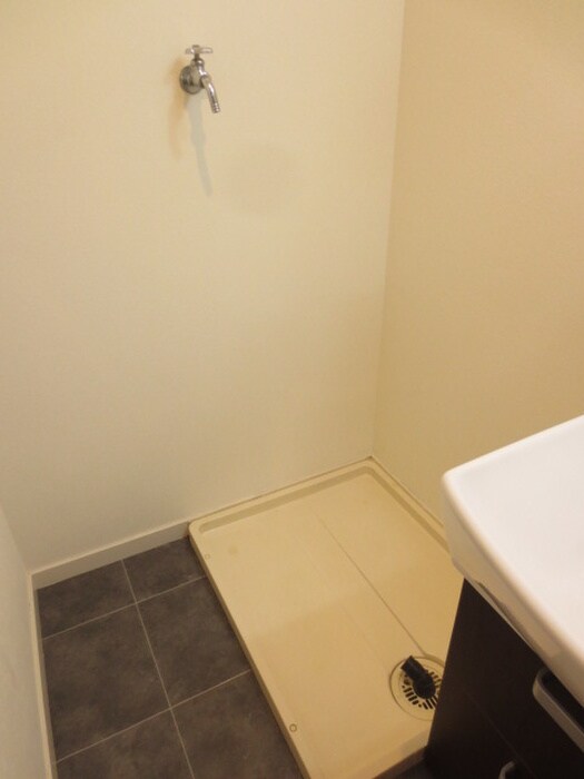 物件内観写真20　(洗濯機置場)