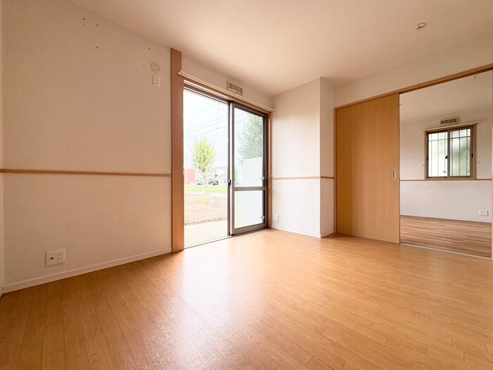 物件内観写真7　(居室)