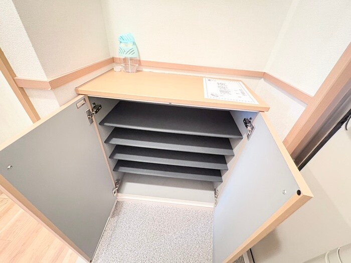 物件内観写真18　(靴箱)