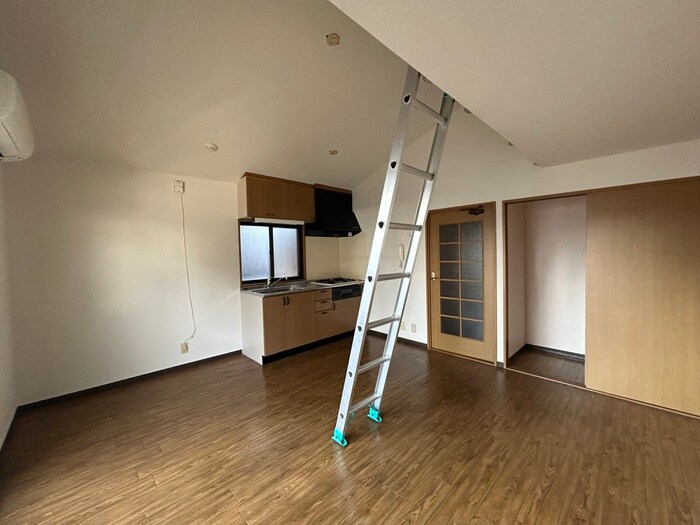 物件内観写真3　(居室)