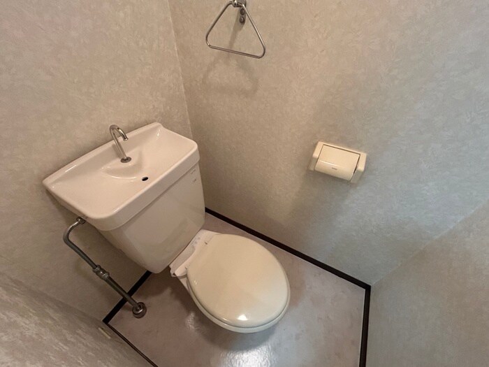 物件内観写真7　(トイレ)