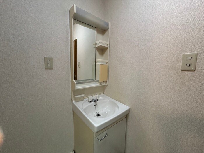 物件内観写真9　(洗面)