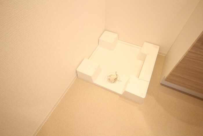 物件内観写真13　(洗濯機置場)