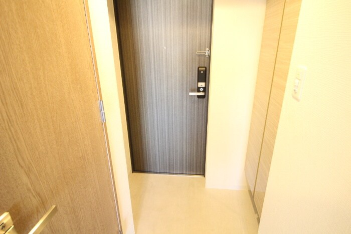 物件内観写真17　(玄関)