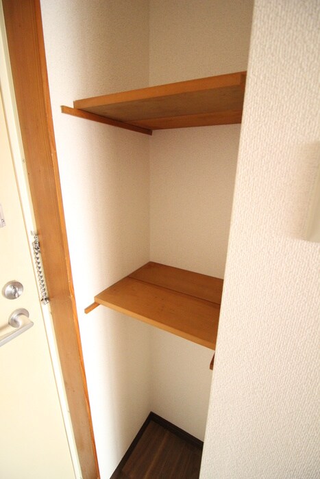 物件内観写真15　(靴箱)