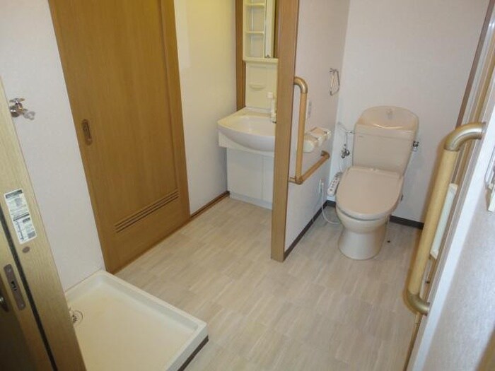 物件内観写真14　(トイレ)