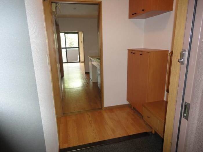 物件内観写真22　(玄関)