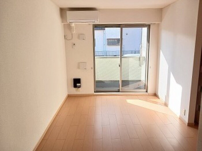 物件内観写真4　(居室)