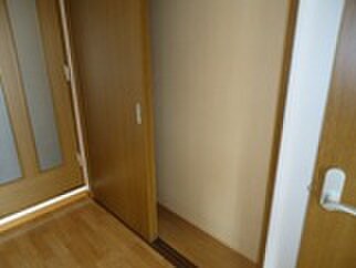 物件内観写真18　(収納)