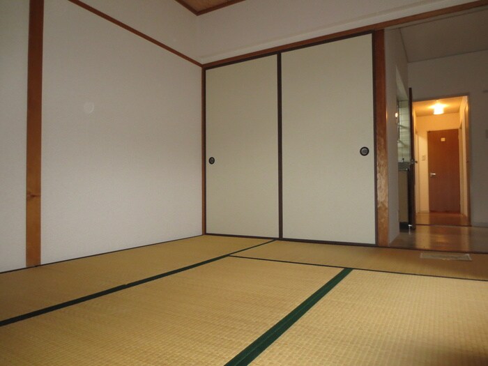 物件内観写真9　(居室)