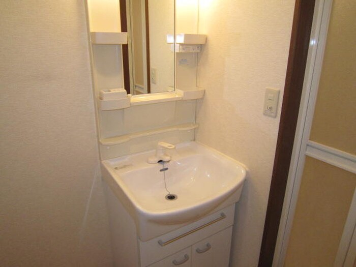 物件内観写真8　(洗面)
