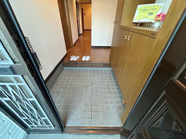 物件内観写真14　(玄関)