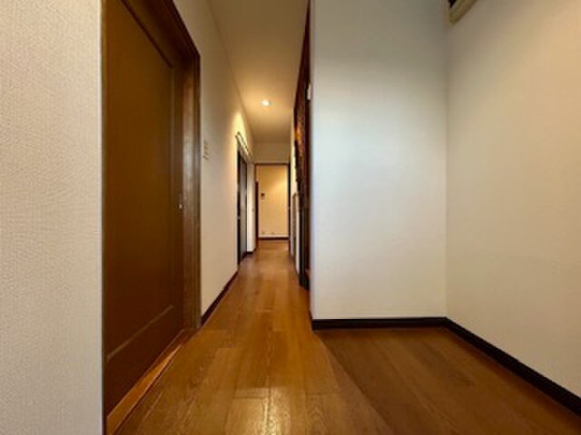 物件内観写真18　(廊下)