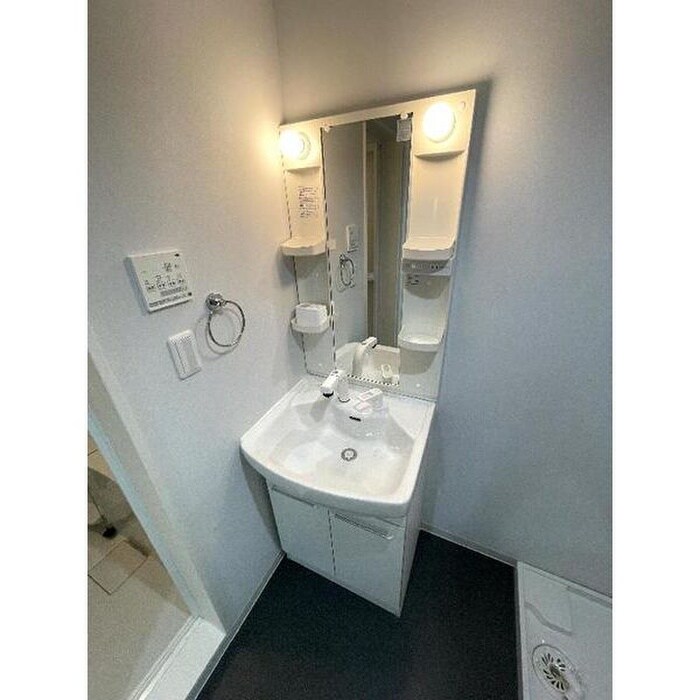 物件内観写真10　(洗面)