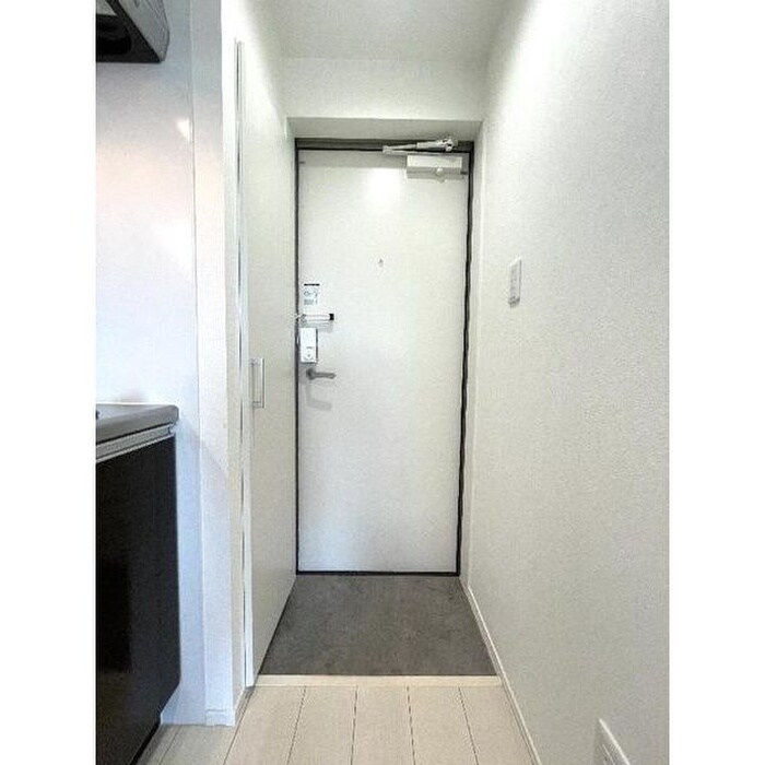 物件内観写真12　(玄関)