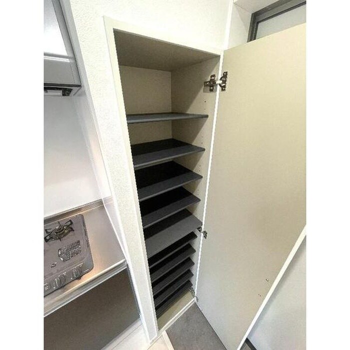 物件内観写真13　(靴箱)