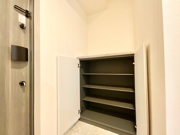 物件内観写真15　(靴箱)