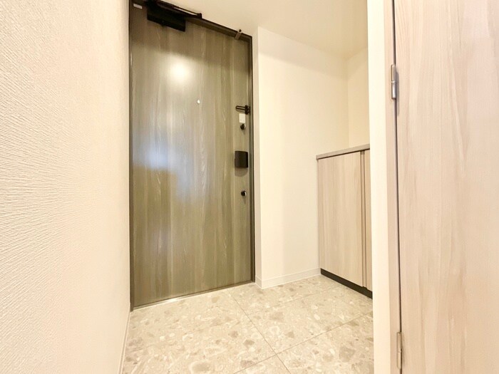 物件内観写真15　(玄関)