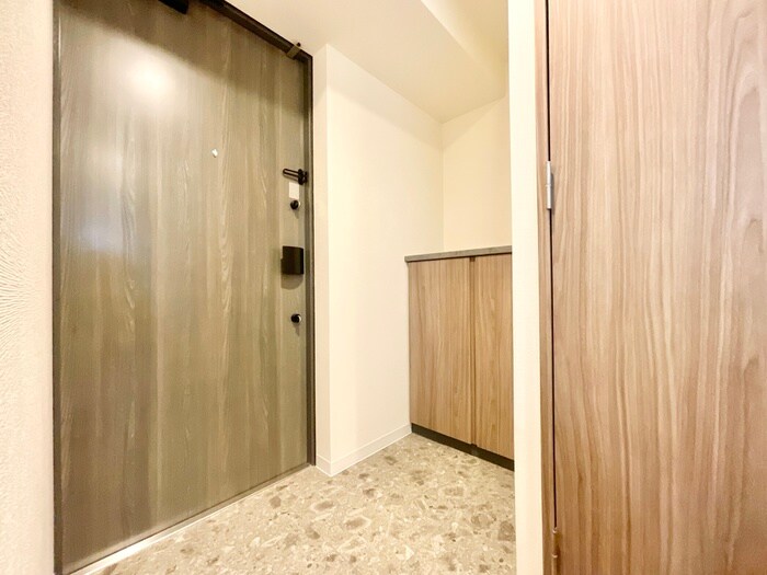 物件内観写真17　(玄関)