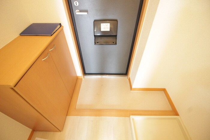 物件内観写真7　(玄関)