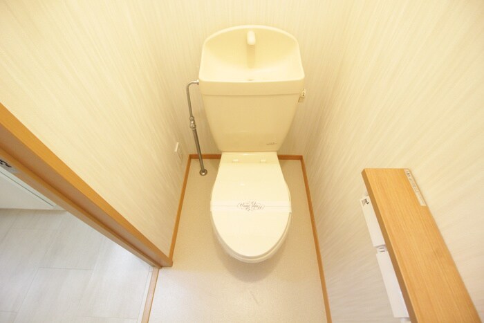 物件内観写真15　(トイレ)