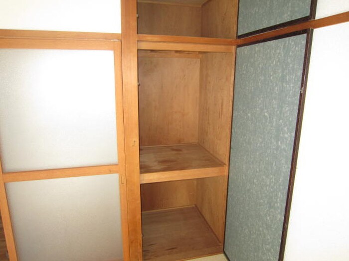物件内観写真10　(収納)