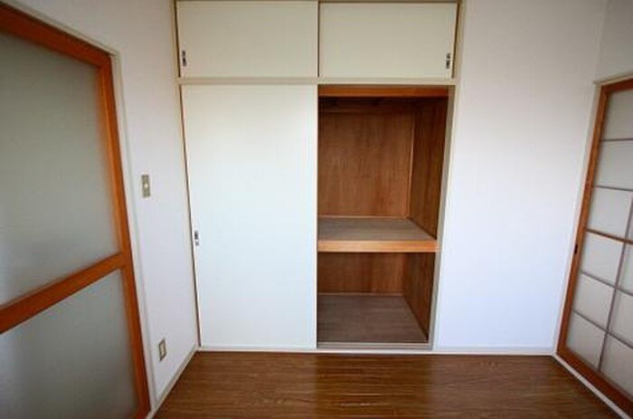 物件内観写真15　(収納)