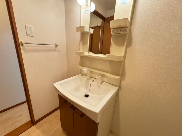 物件内観写真13　(洗面)