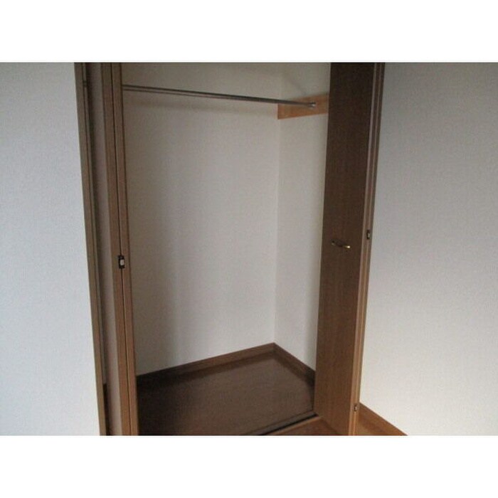 物件内観写真13　(収納)