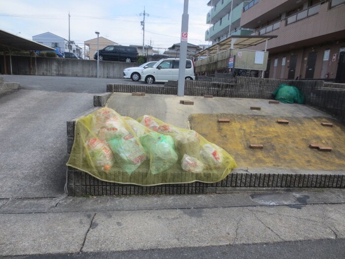 物件外観写真4　(建物設備)