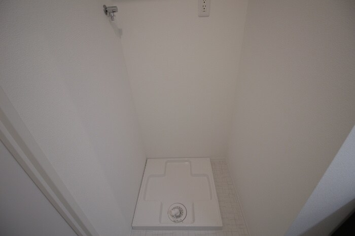 物件内観写真13　(洗濯機置場)