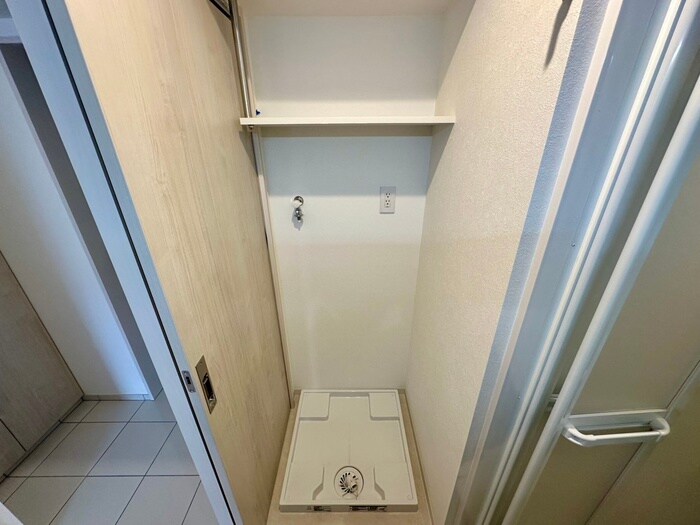 物件内観写真11　(洗濯機置場)