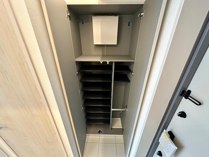 物件内観写真16　(靴箱)