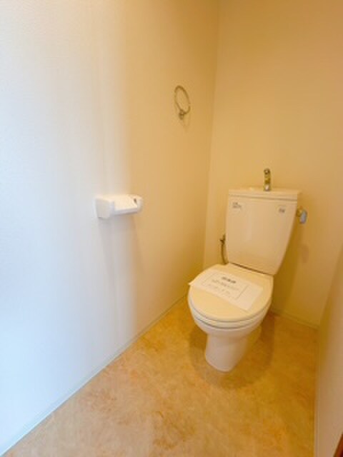 物件内観写真14　(トイレ)