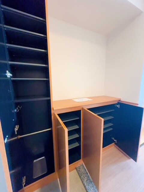 物件内観写真18　(靴箱)