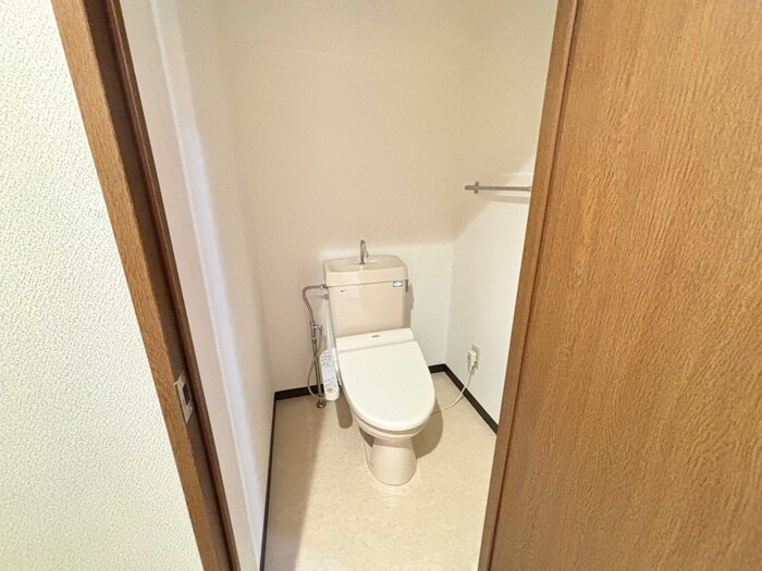 物件内観写真16　(トイレ)