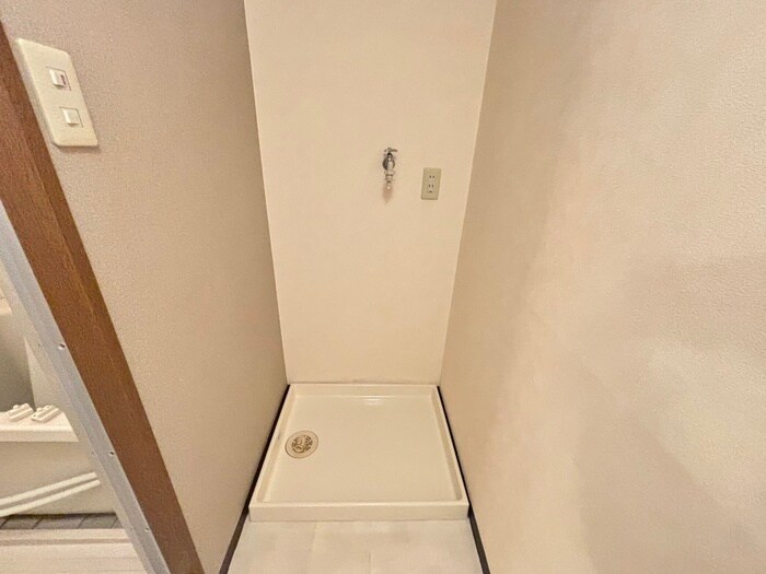 物件内観写真17　(洗濯機置場)