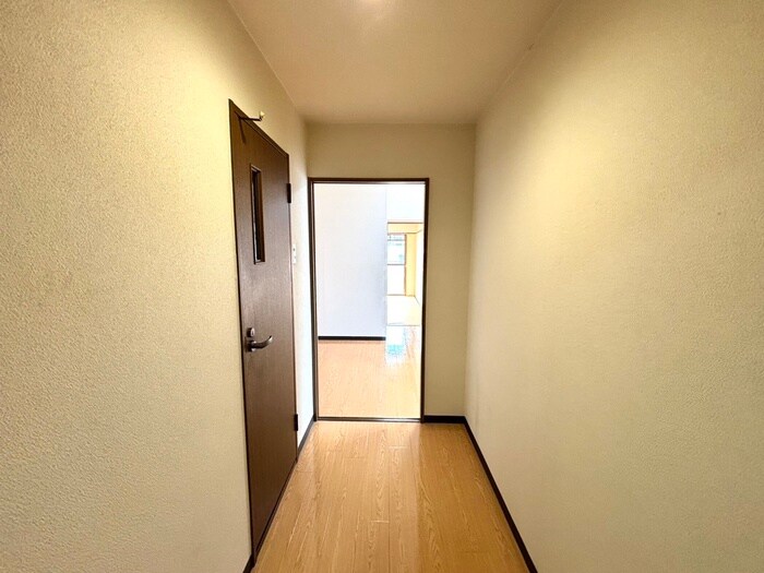 物件内観写真20　(廊下)