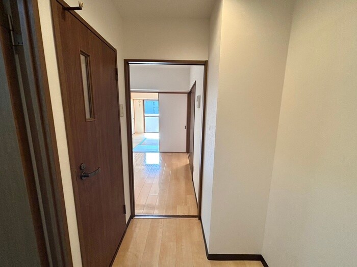 物件内観写真21　(廊下)