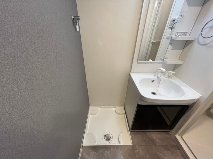 物件内観写真13　(洗濯機置場)