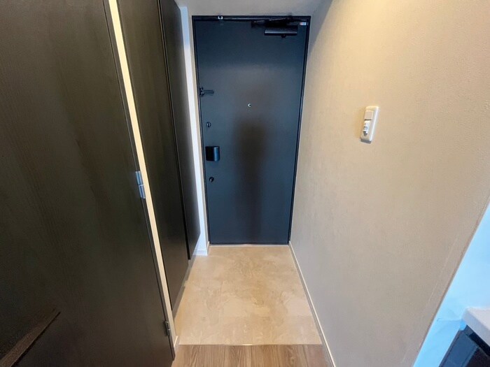 物件内観写真15　(玄関)