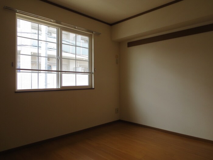 物件内観写真11　(居室)