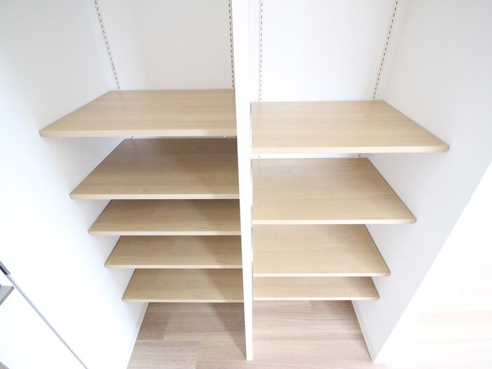 物件内観写真18　(収納)